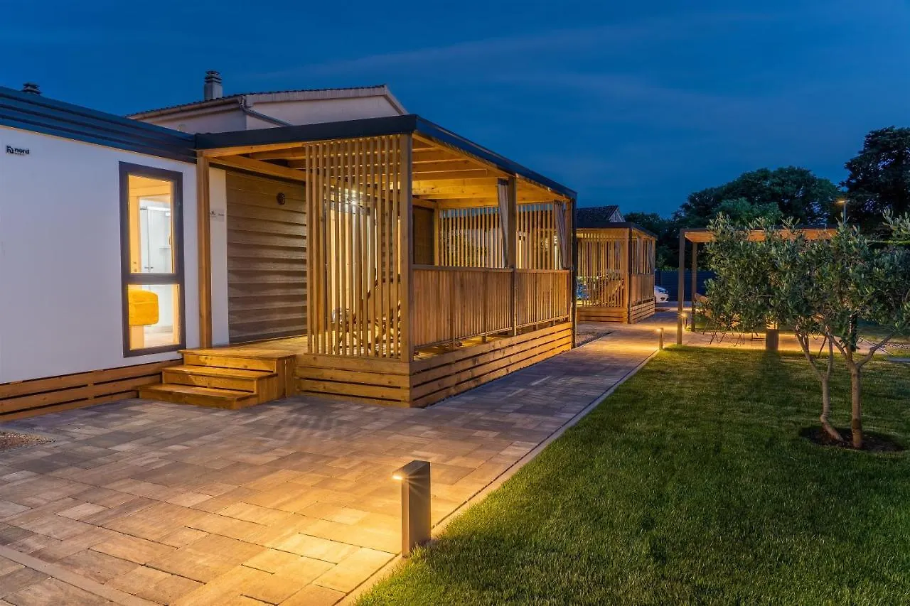 Aldeamento Turístico Giardino Sukosan - New Mobile Houses In Olive Garden, Ev Plug-In Station